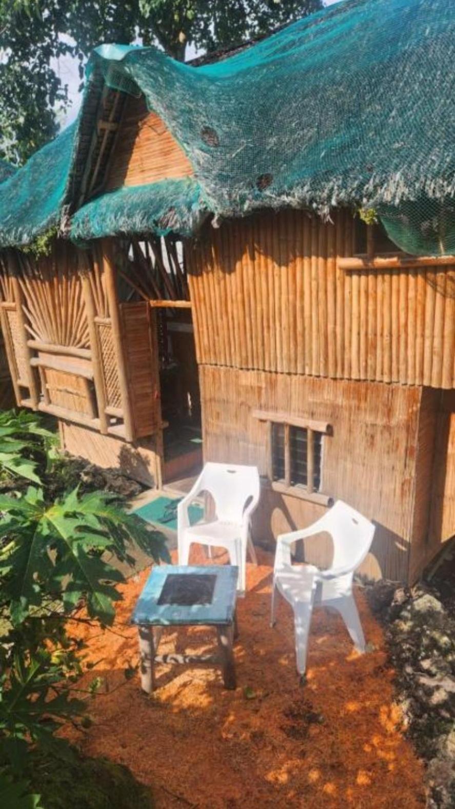 Nirvana Bamboo Houses & Dive Resort Моалбоал Екстер'єр фото