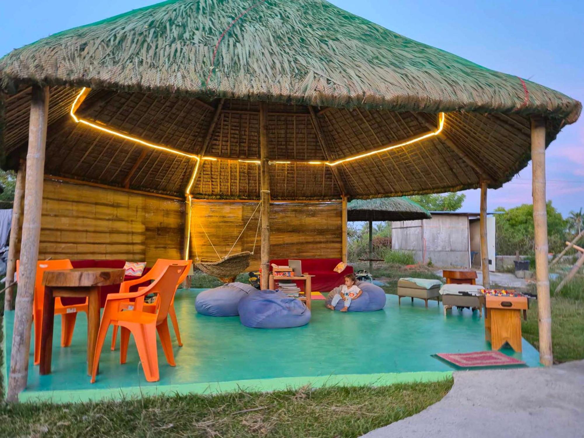 Nirvana Bamboo Houses & Dive Resort Моалбоал Екстер'єр фото