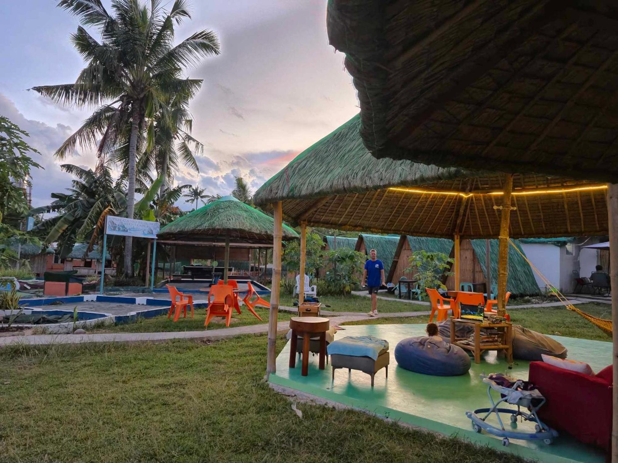 Nirvana Bamboo Houses & Dive Resort Моалбоал Екстер'єр фото