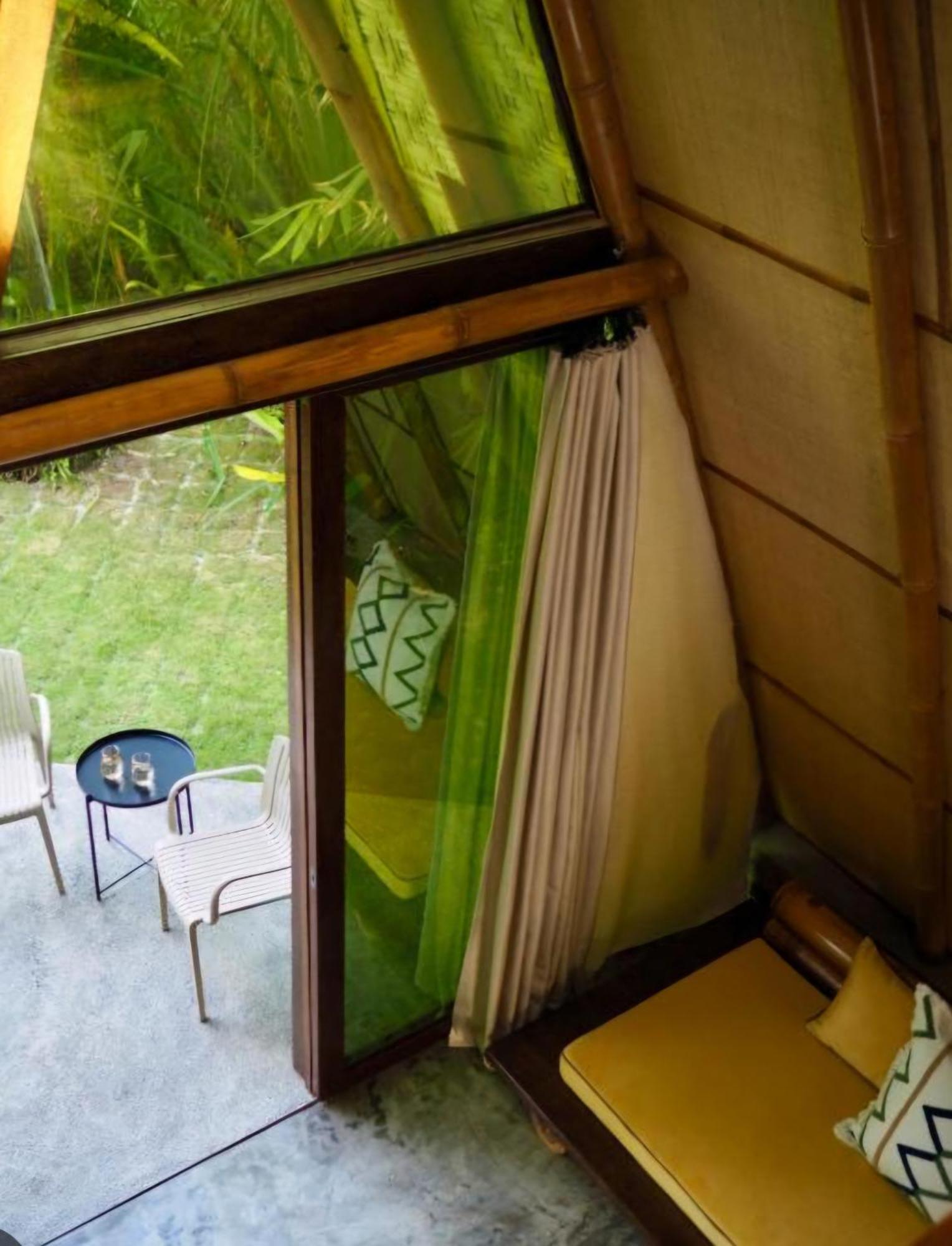 Nirvana Bamboo Houses & Dive Resort Моалбоал Екстер'єр фото